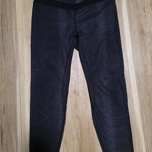 ZYIA Black Textured Leggings Size 14-16 Capri